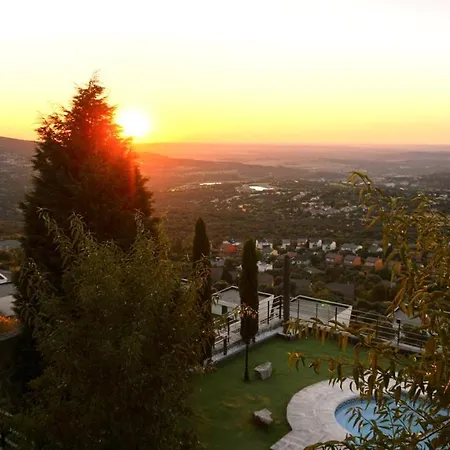 Angeles Villa El Espinar