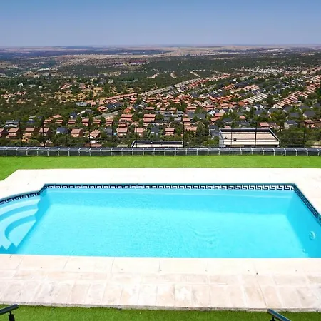 Angeles Villa El Espinar